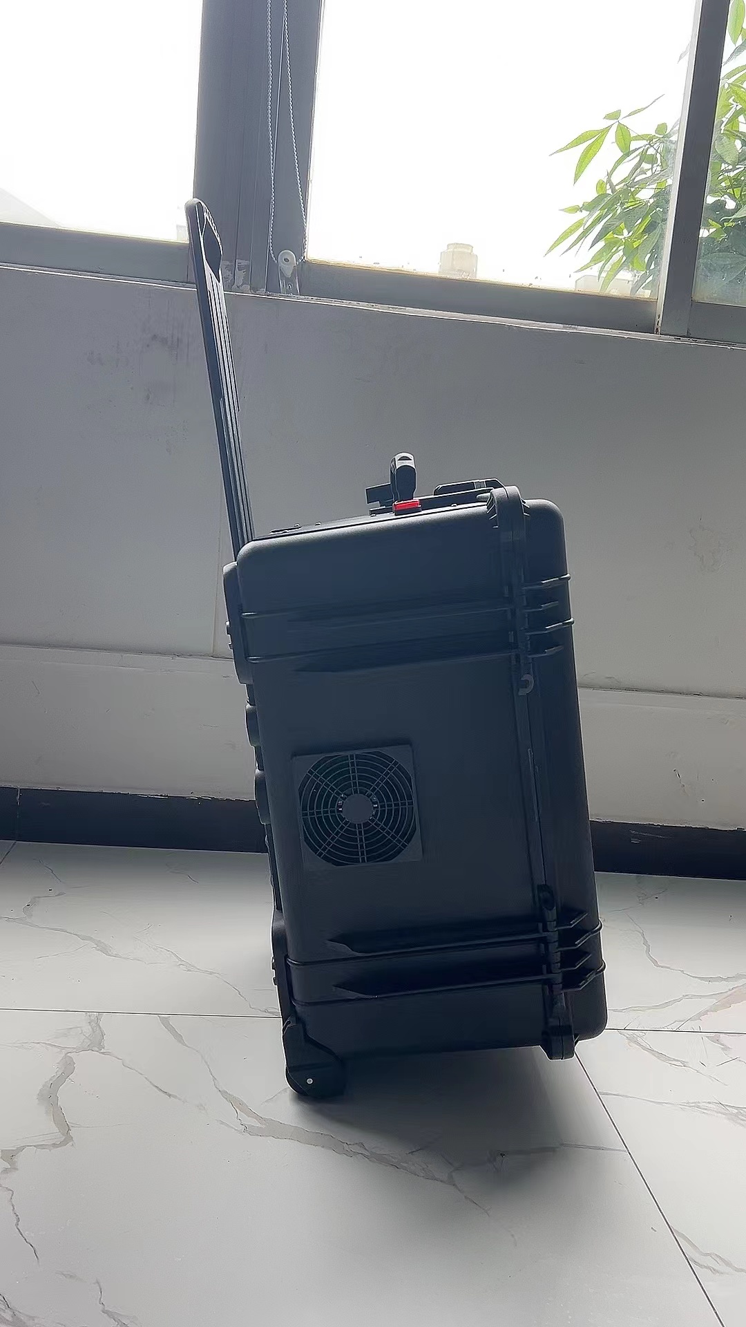 大连手拉箱型移动通信干扰器